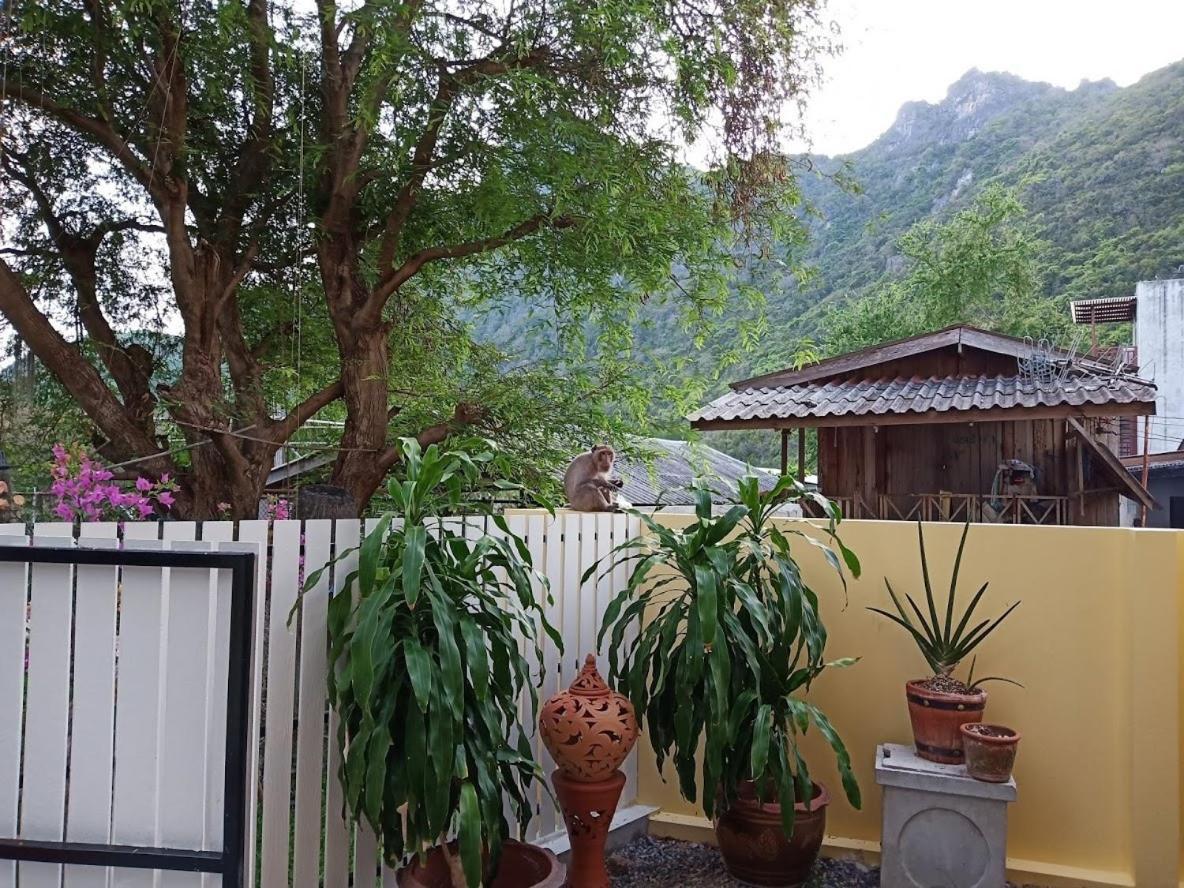 Yen~Yen B&B Prachuap Khiri Khan Esterno foto